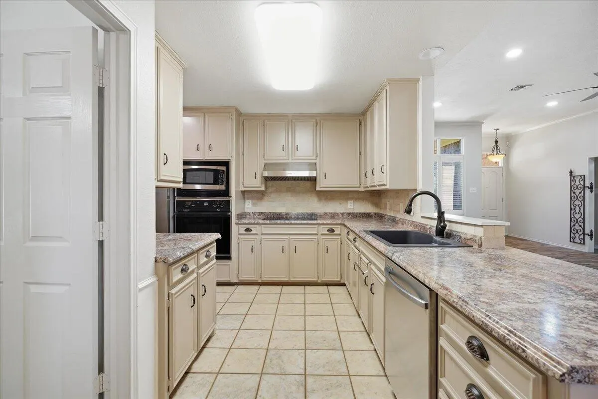 Photo 9 — 5625 86th Street, Lubbock, TX 79424