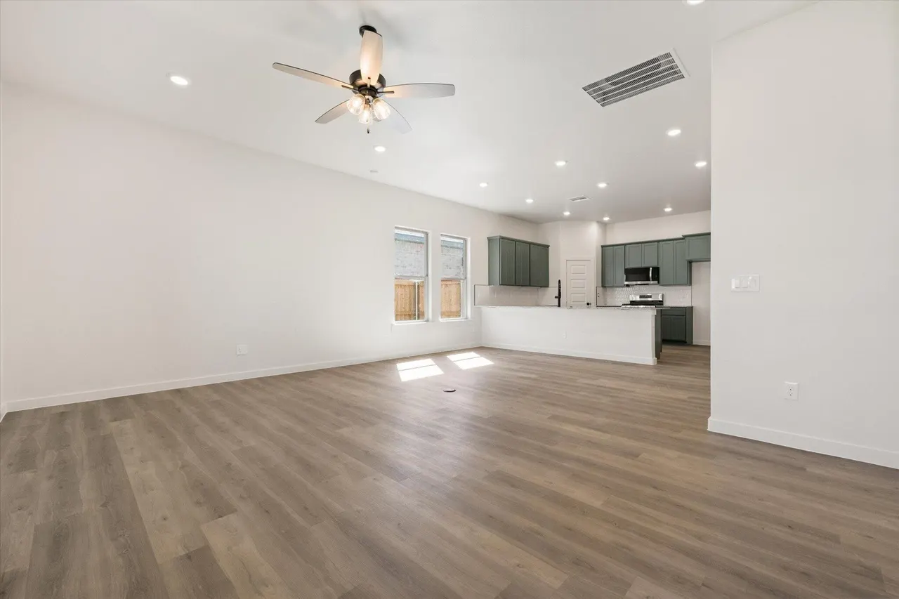 Photo 7 — 7003 53rd Street, Lubbock, TX 79407