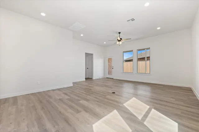 Photo 6 — 7003 53rd Street, Lubbock, TX 79407