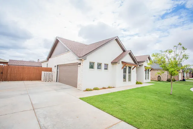 Photo 2 — 9801 Virginia Avenue, Lubbock, TX 79424