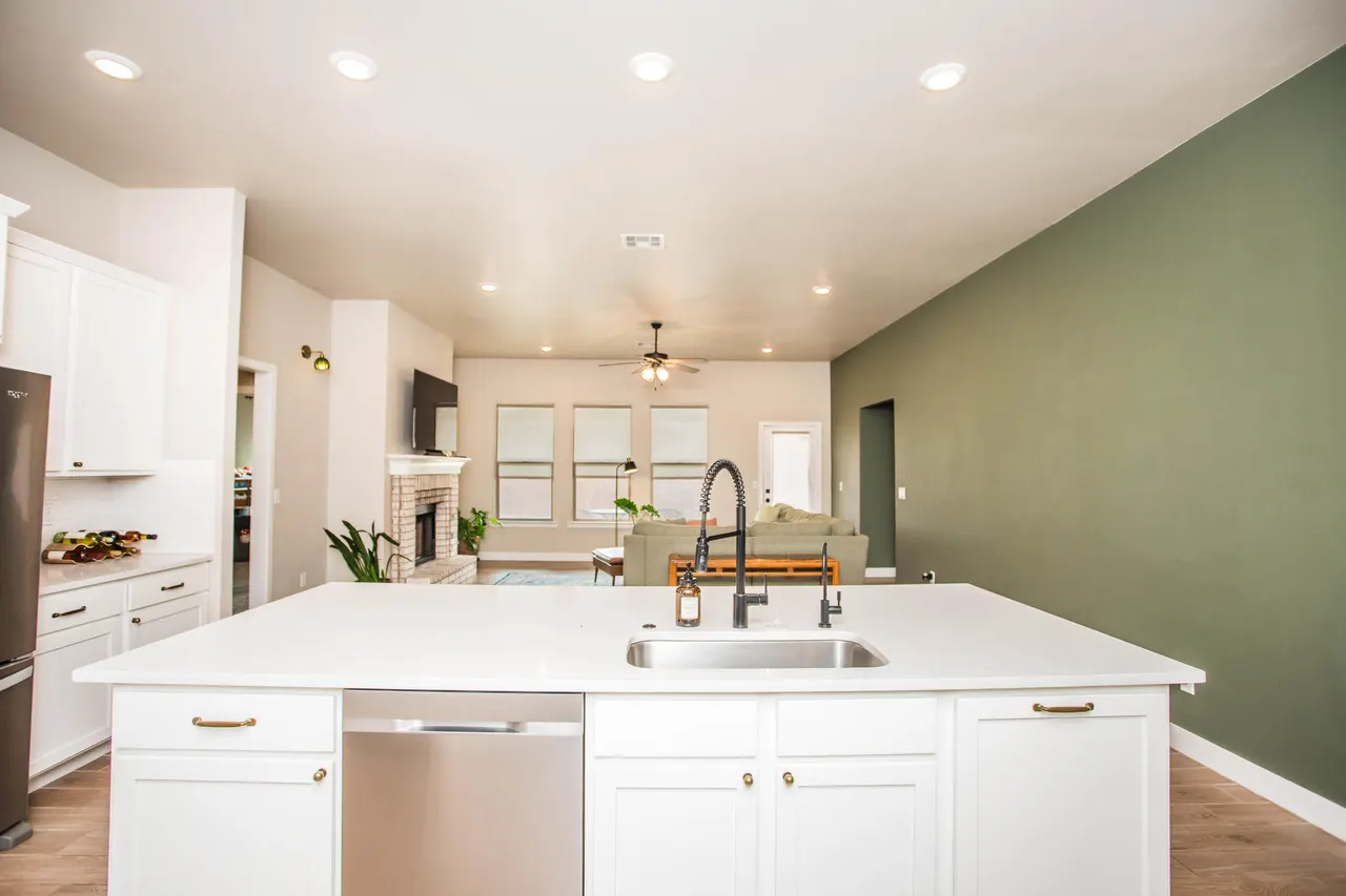 Photo 13 — 9801 Virginia Avenue, Lubbock, TX 79424
