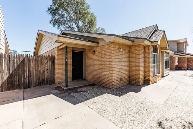 Photo 5 — 3417 & 3419  Hyden, Lubbock, TX 79407