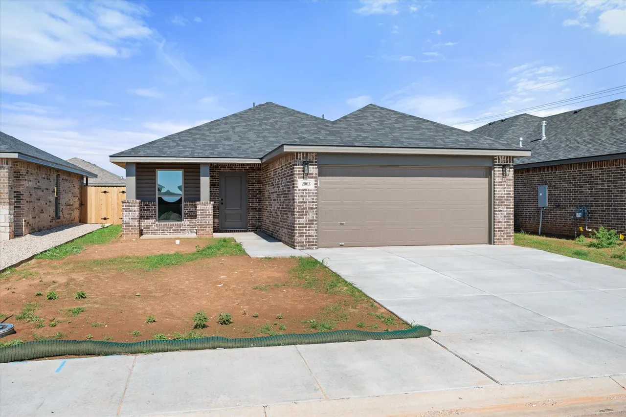 Photo 3 — 2003 Durham Avenue, Wolfforth, TX 79382