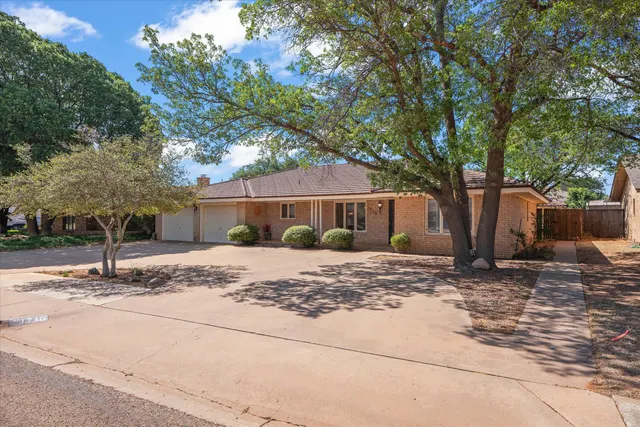 Photo 3 — 1710 E Hester Street, Brownfield, TX 79316