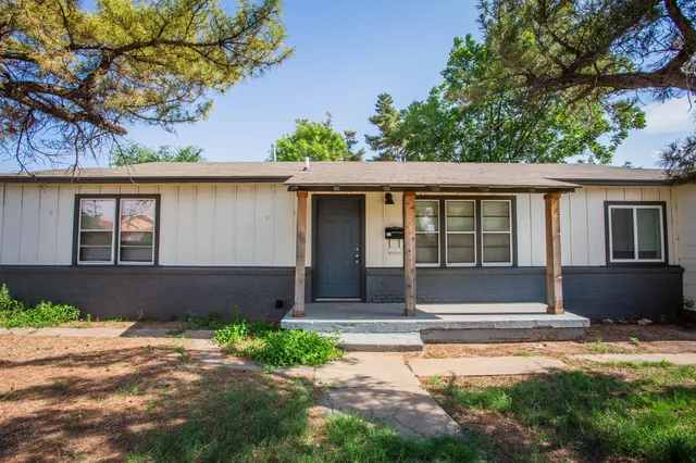 Photo 4 — 3803 35th Street, Lubbock, TX 79413