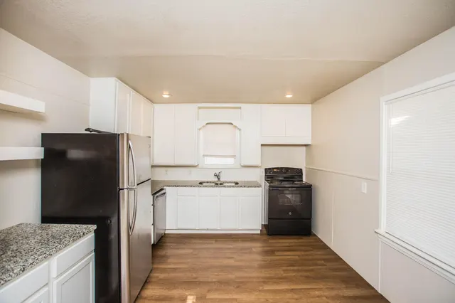 Photo 5 — 3803 35th Street, Lubbock, TX 79413