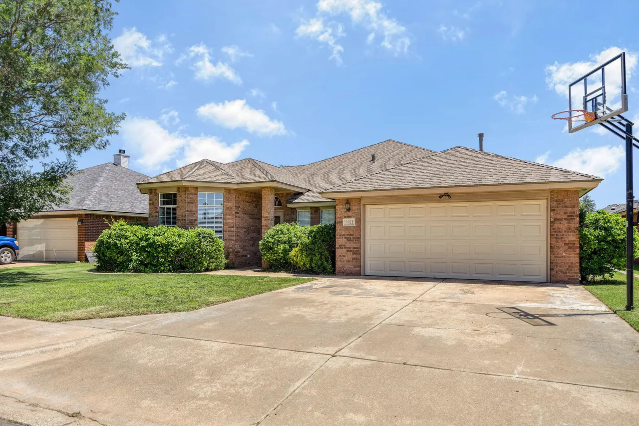 Photo 4 — 5811 90th Street, Lubbock, TX 79424