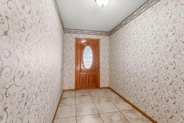 Photo 4 — 8605 Richmond Avenue, Lubbock, TX 79424