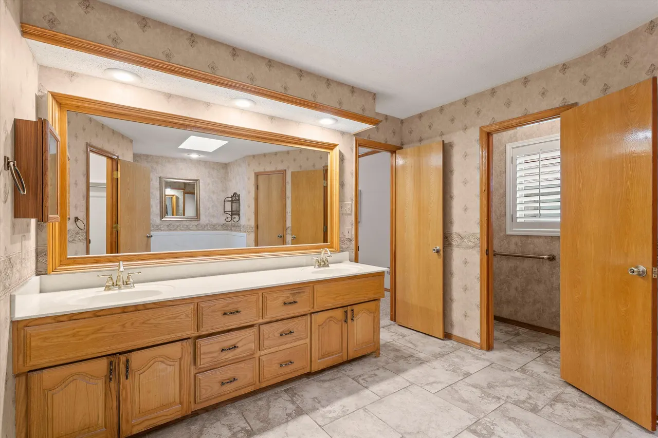 Photo 19 — 8605 Richmond Avenue, Lubbock, TX 79424