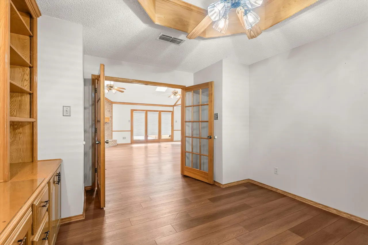 Photo 23 — 8605 Richmond Avenue, Lubbock, TX 79424