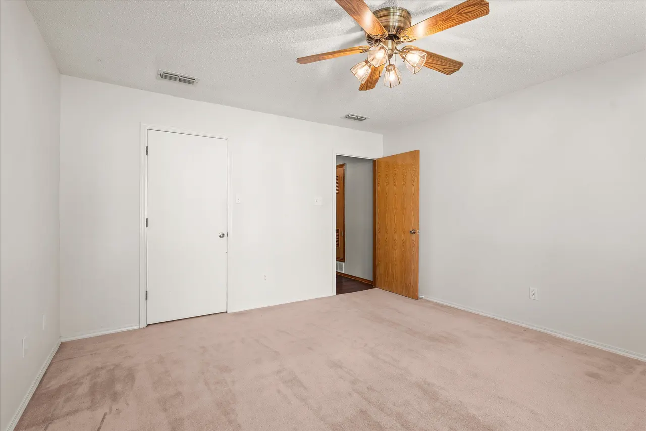 Photo 31 — 8605 Richmond Avenue, Lubbock, TX 79424