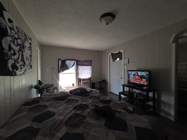 Photo 5 — 402 39th Street, Lubbock, TX 79404