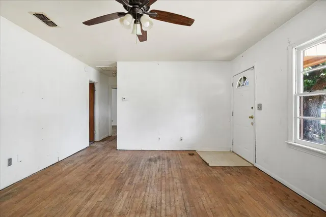 Photo 5 — 2110 47th Street, Lubbock, TX 79412