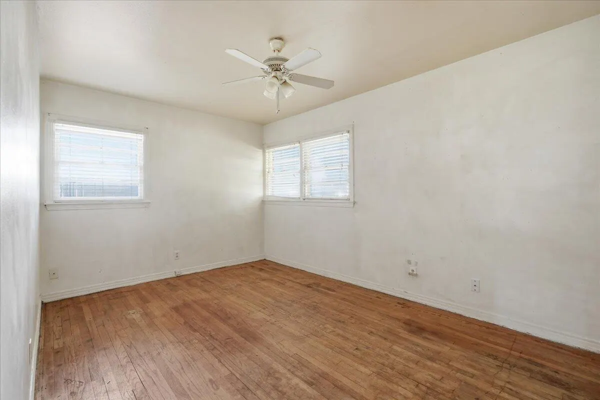 Photo 11 — 2110 47th Street, Lubbock, TX 79412