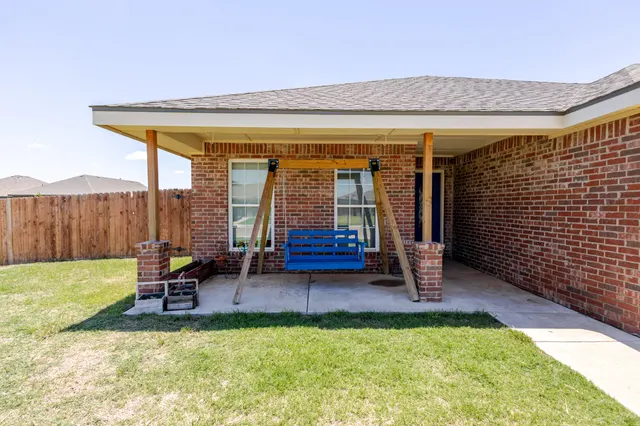 Photo 5 — 8807 17th Street, Lubbock, TX 79416