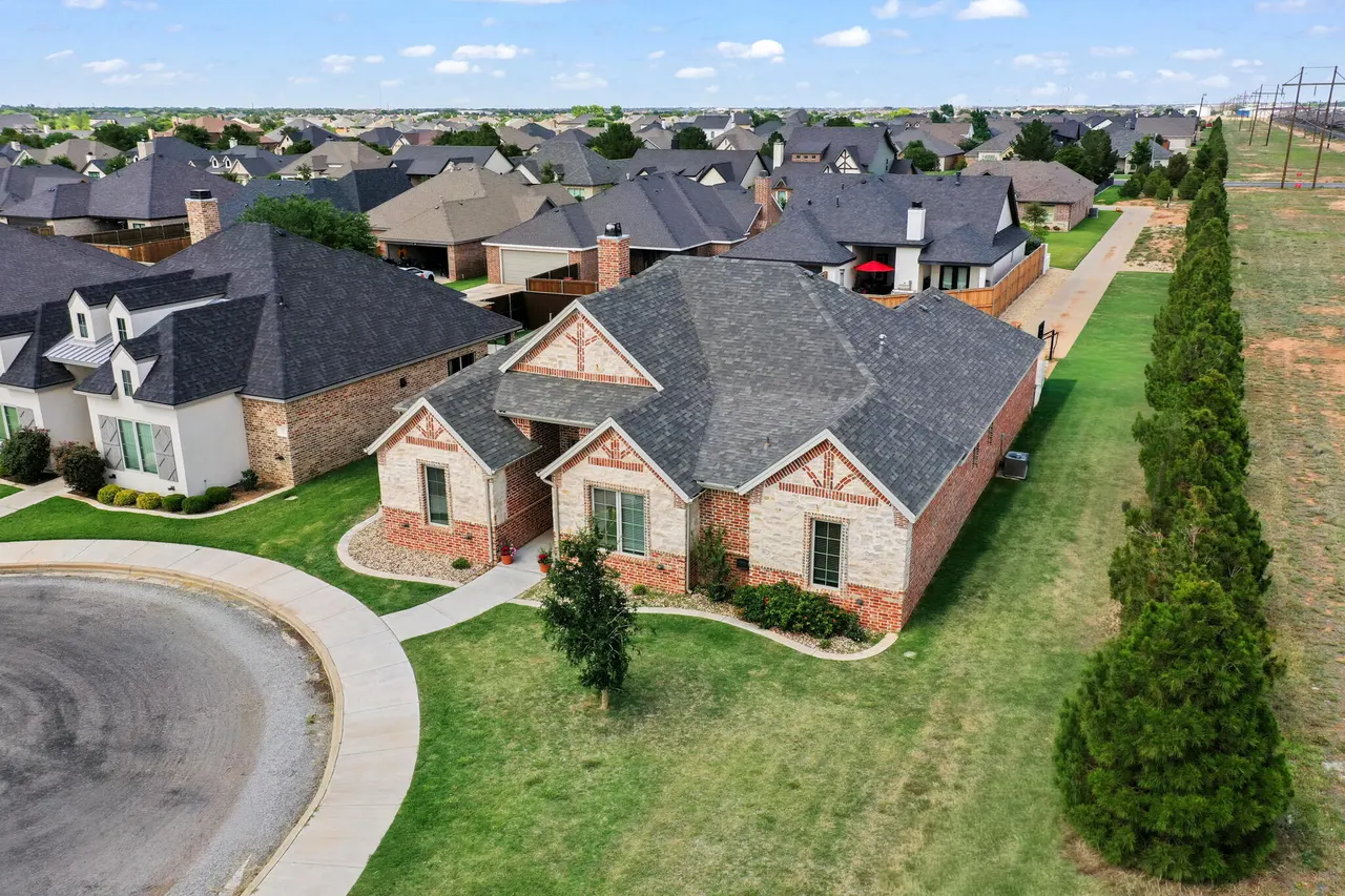 Photo 2 — 501 Buckingham Avenue, Wolfforth, TX 79382