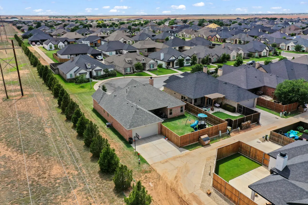 Photo 6 — 501 Buckingham Avenue, Wolfforth, TX 79382