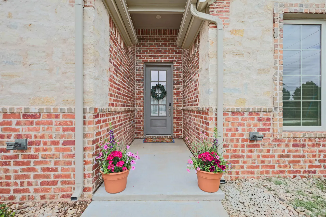 Photo 10 — 501 Buckingham Avenue, Wolfforth, TX 79382