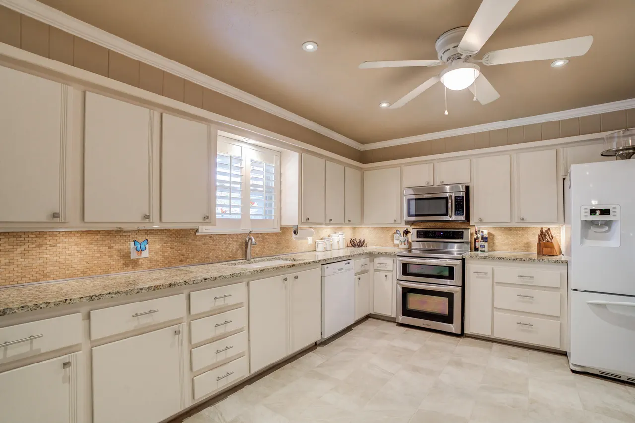 Photo 9 — 3403 48th Street, Lubbock, TX 79413