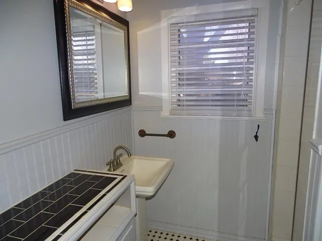 Photo 7 — 3702 26th Street, Lubbock, TX 79410