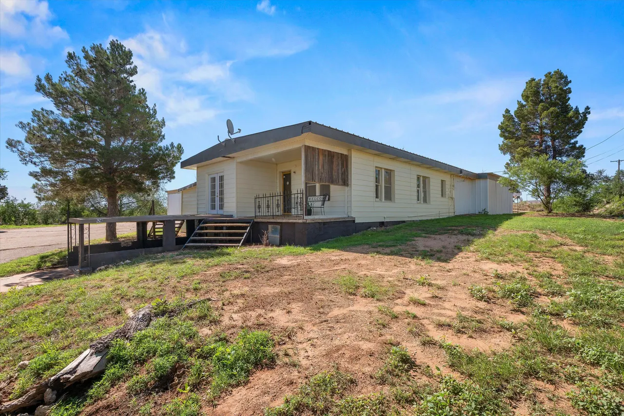 Front exterior — 202 S 14th Street, Brownfield, TX 79316