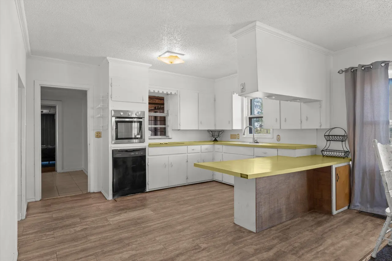 Photo 9 — 202 S 14th Street, Brownfield, TX 79316