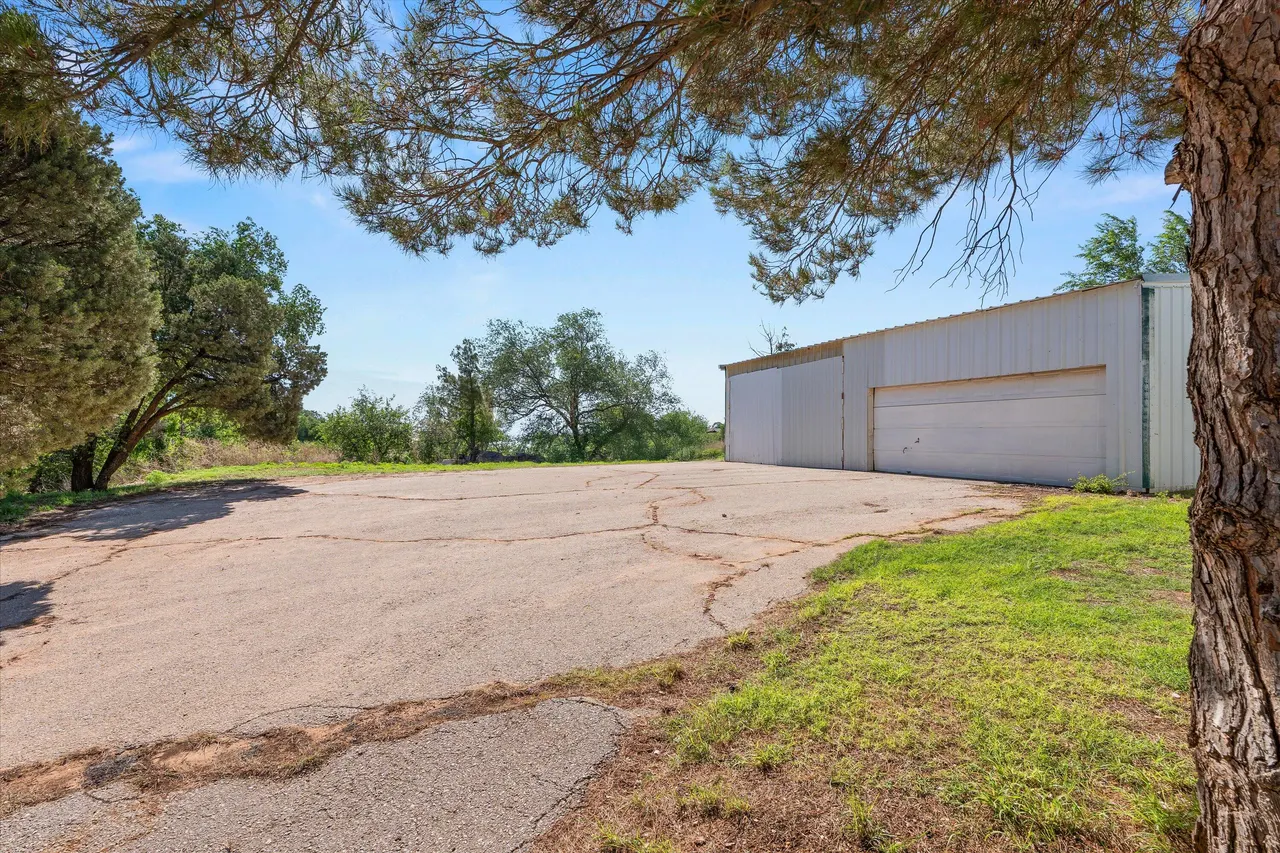 Photo 18 — 202 S 14th Street, Brownfield, TX 79316
