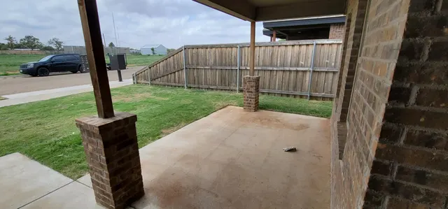 Photo 2 — 2110 88th Street, Lubbock, TX 79423