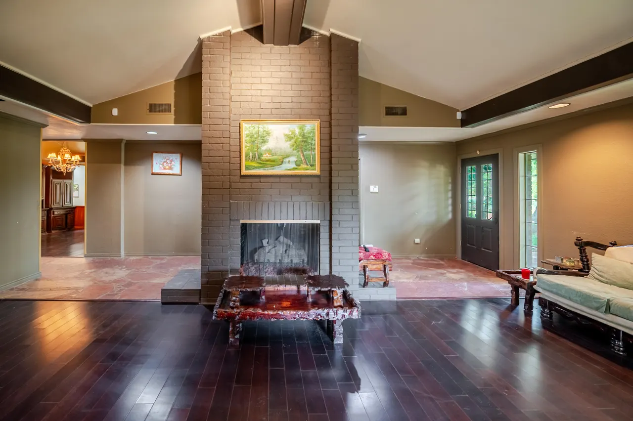 Photo 32 — 4910 19th Street, Lubbock, TX 79407