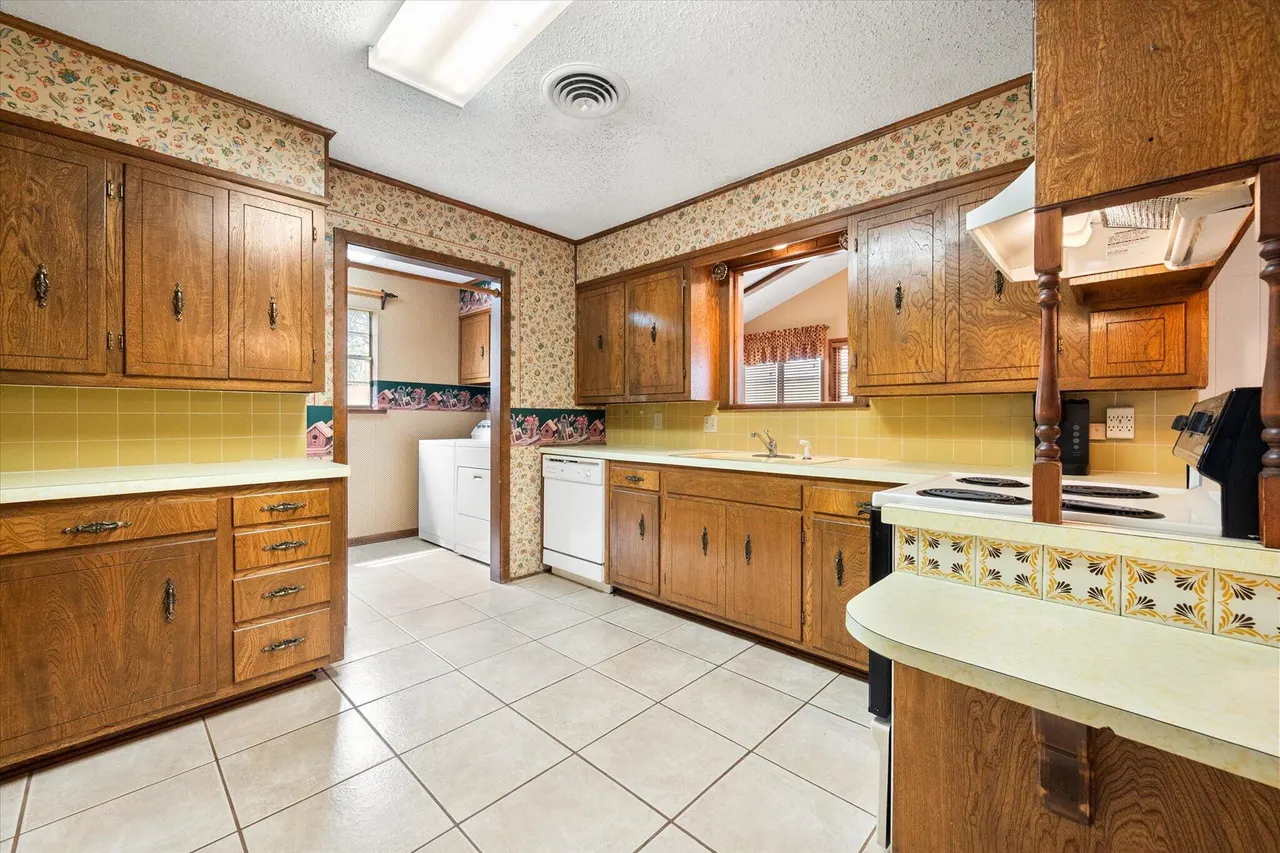Photo 21 — 7006 W 13th Street, Plainview, TX 79072