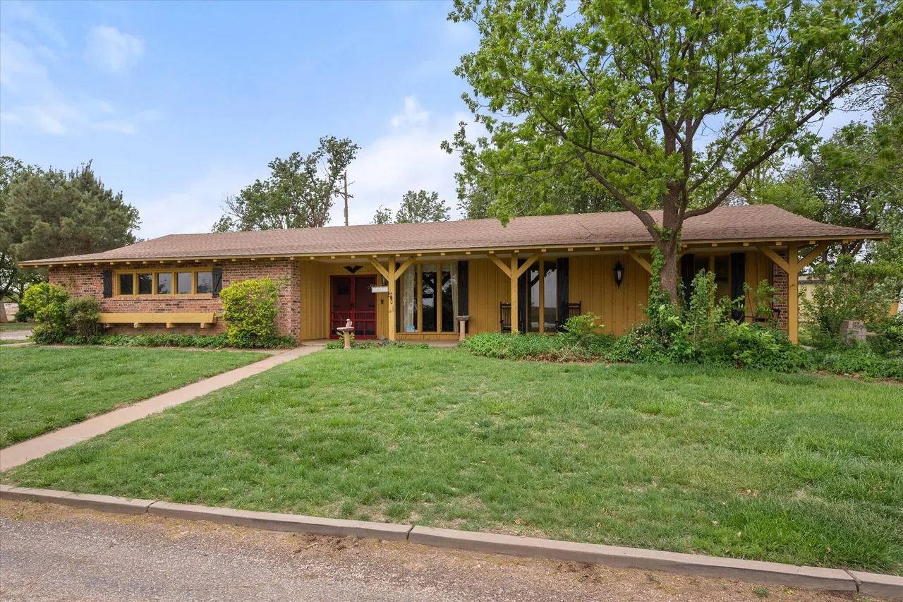 Photo 4 — 7006 W 13th Street, Plainview, TX 79072
