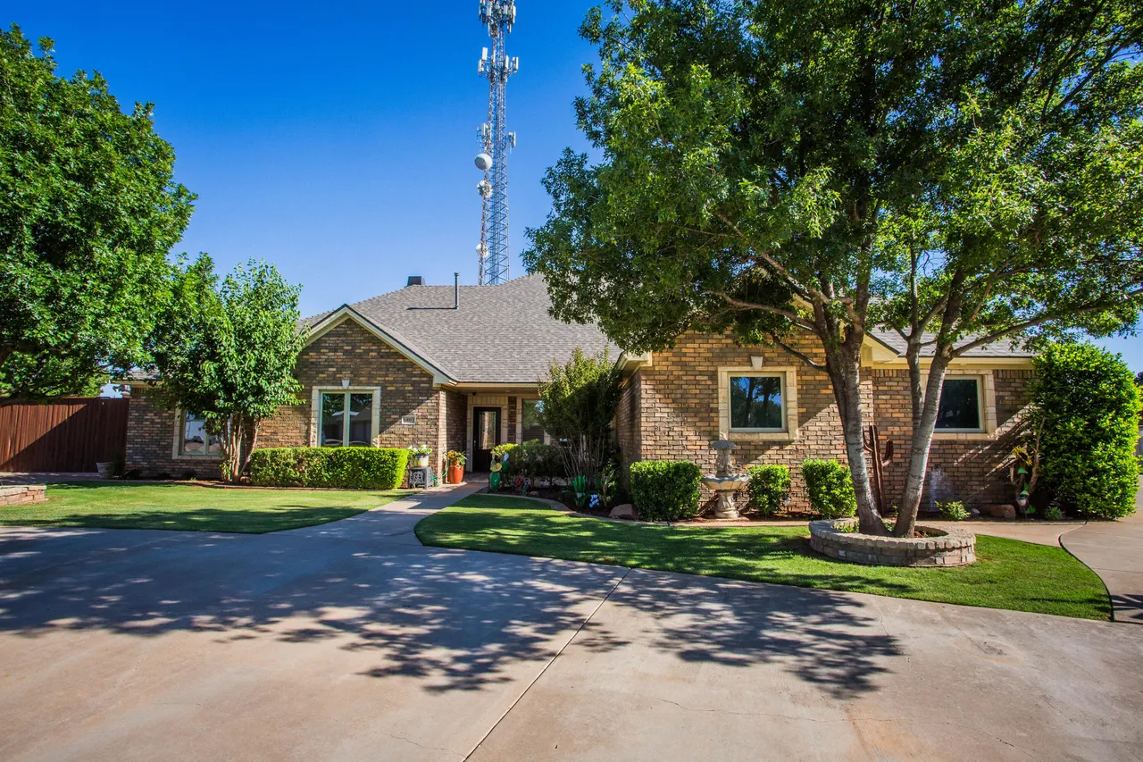 Photo 2 — 6803 79th Street, Lubbock, TX 79424