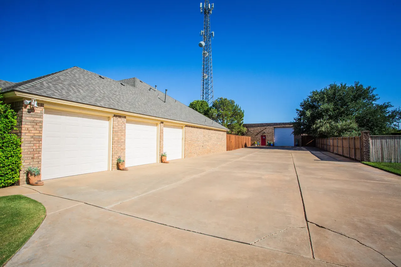 Photo 11 — 6803 79th Street, Lubbock, TX 79424