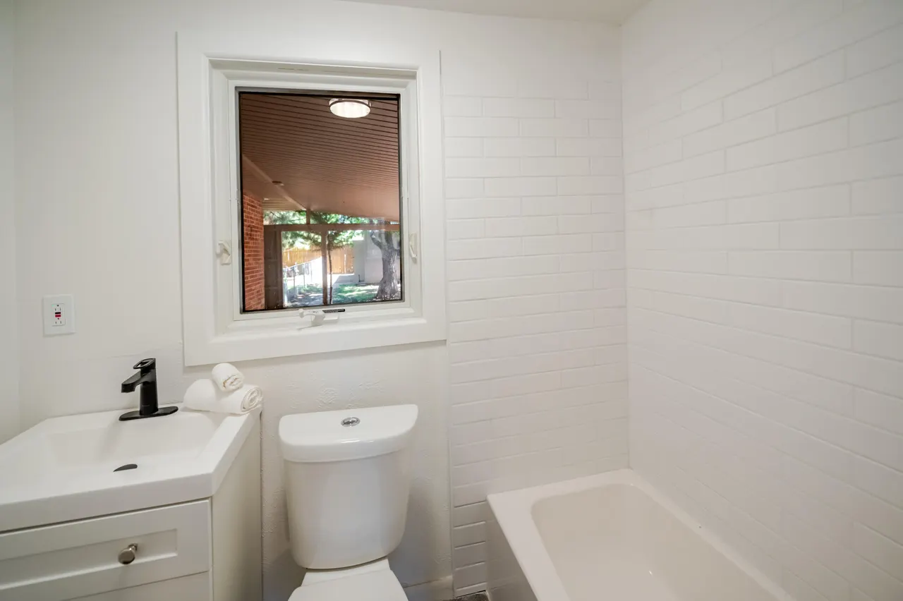 Photo 9 — 2421 32nd Street, Lubbock, TX 79411