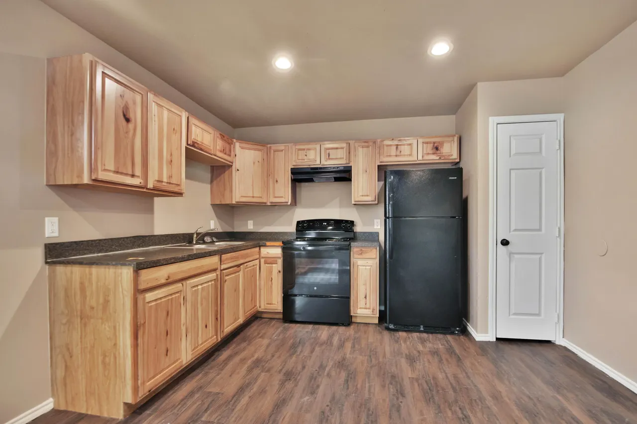 Photo 5 — 209 36th Street, Lubbock, TX 79404