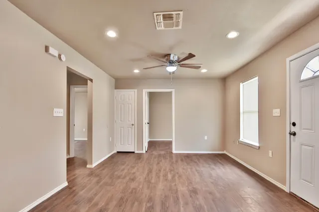 Photo 6 — 209 36th Street, Lubbock, TX 79404