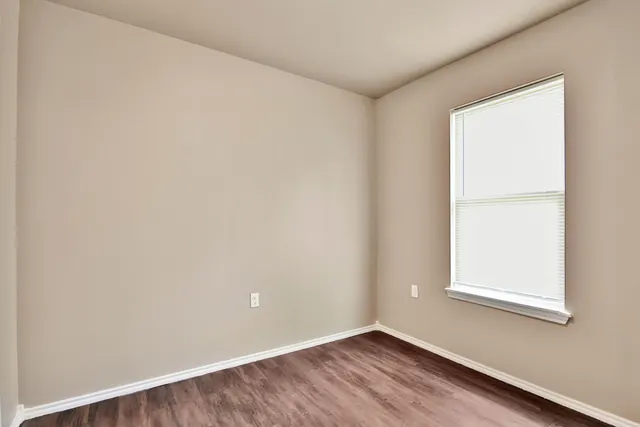 Photo 7 — 209 36th Street, Lubbock, TX 79404