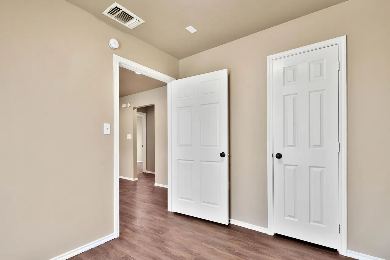 Photo 9 — 209 36th Street, Lubbock, TX 79404