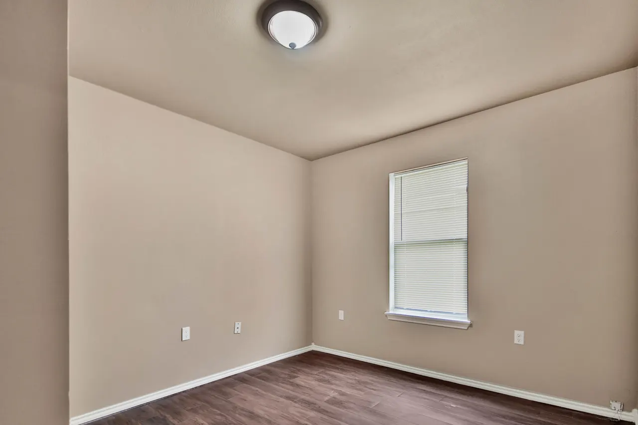 Photo 11 — 209 36th Street, Lubbock, TX 79404