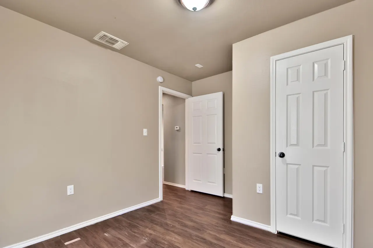 Photo 13 — 209 36th Street, Lubbock, TX 79404