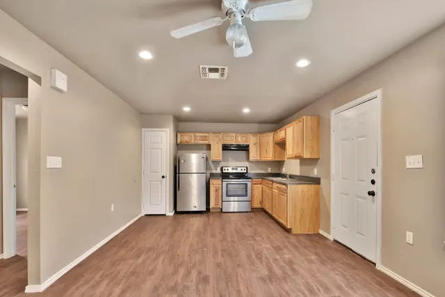 Photo 4 — 211 36th Street, Lubbock, TX 79404