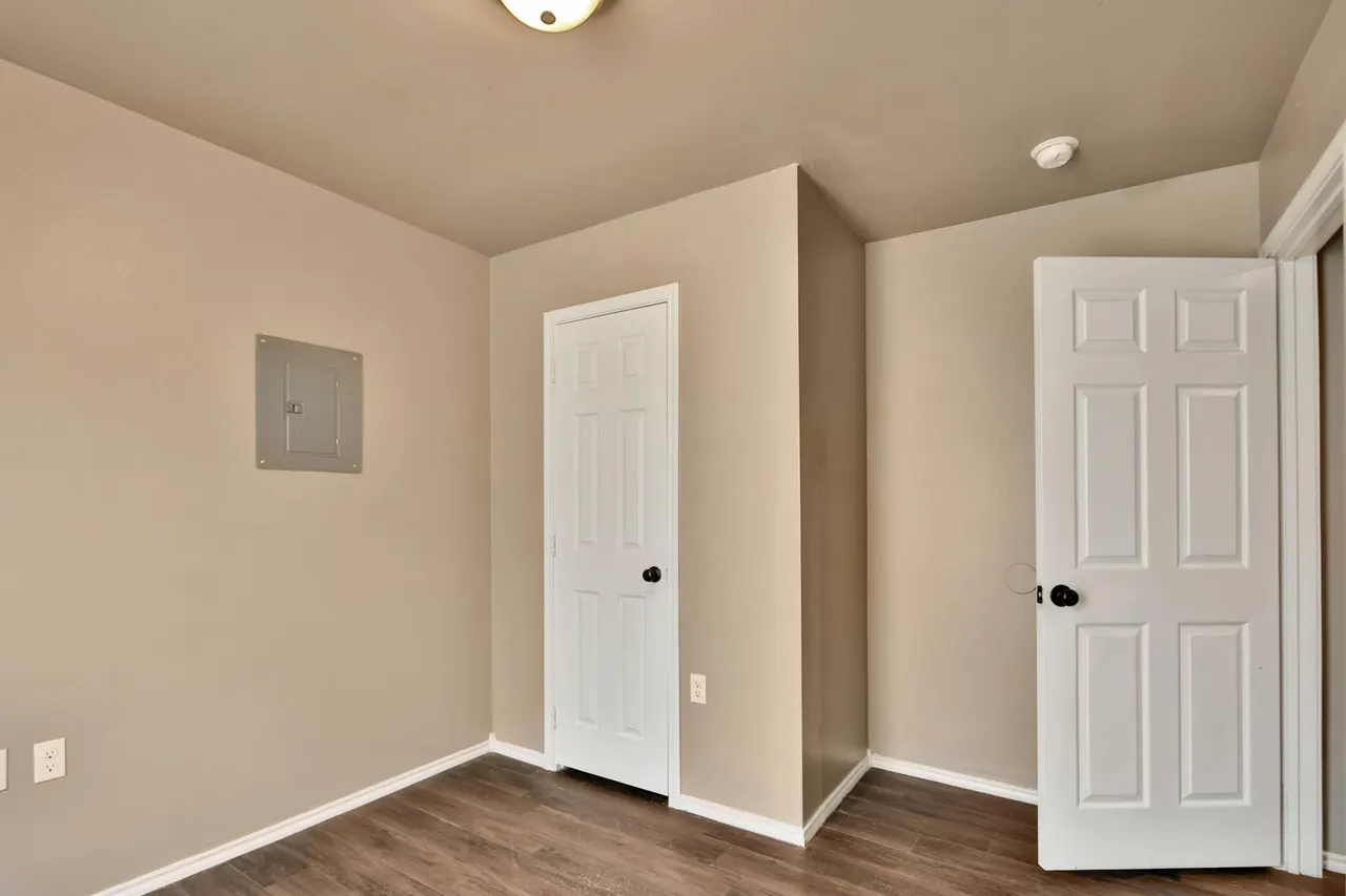 Photo 13 — 211 36th Street, Lubbock, TX 79404