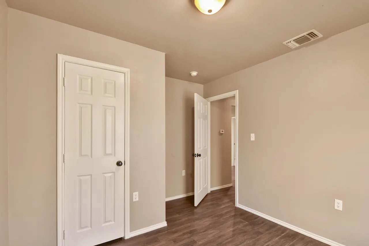 Photo 14 — 211 36th Street, Lubbock, TX 79404