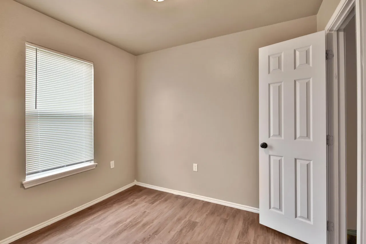 Photo 15 — 211 36th Street, Lubbock, TX 79404