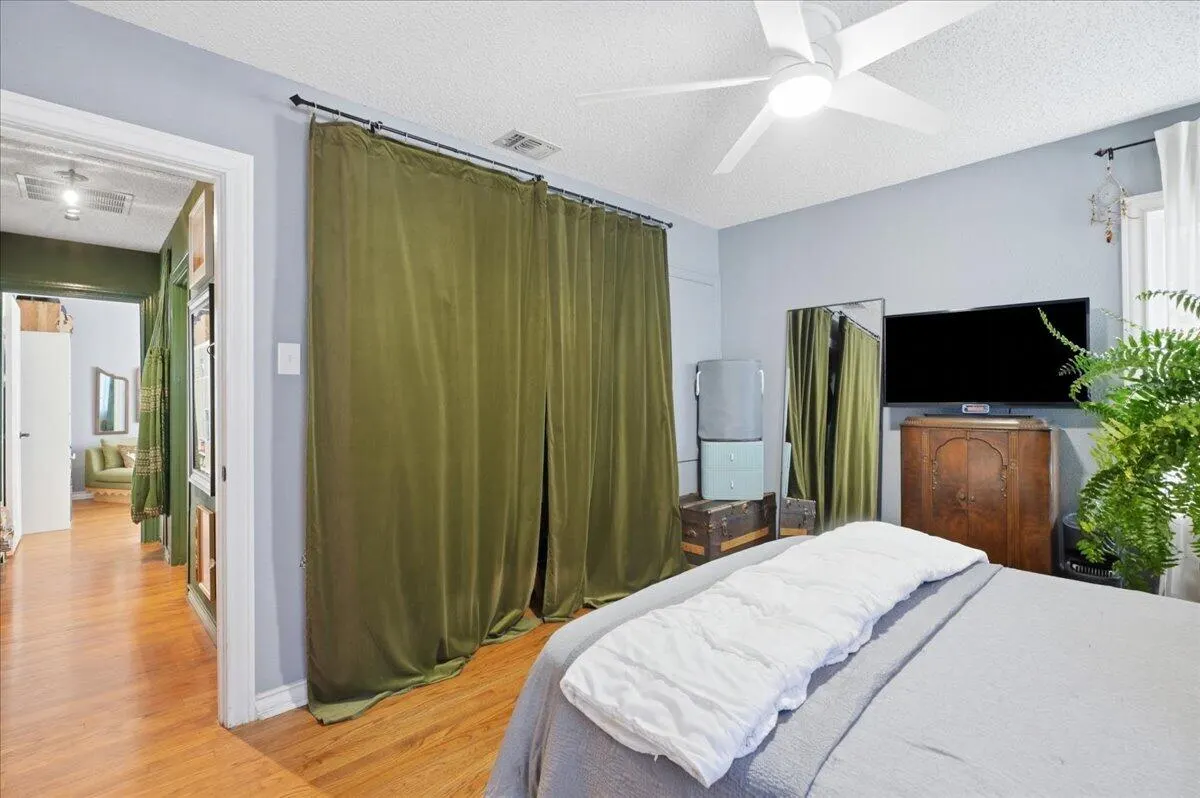 Photo 20 — 2423 28th Street, Lubbock, TX 79411