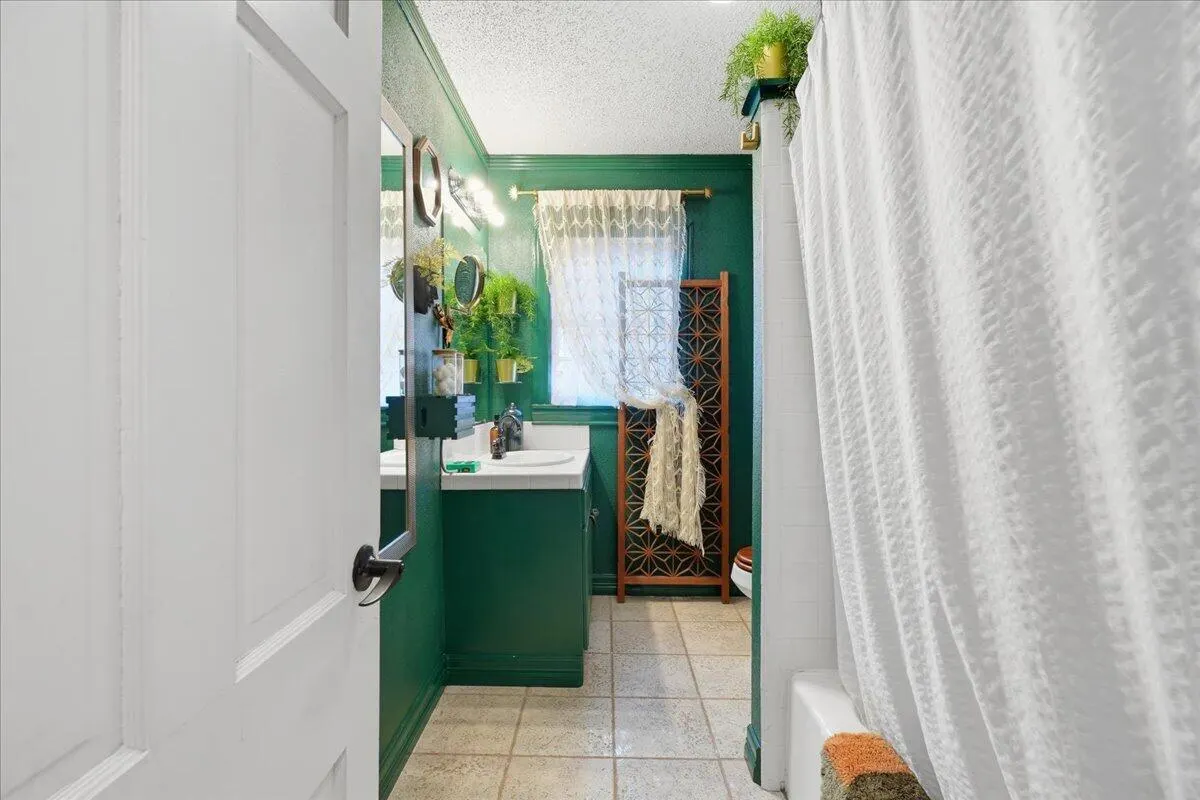 Photo 22 — 2423 28th Street, Lubbock, TX 79411
