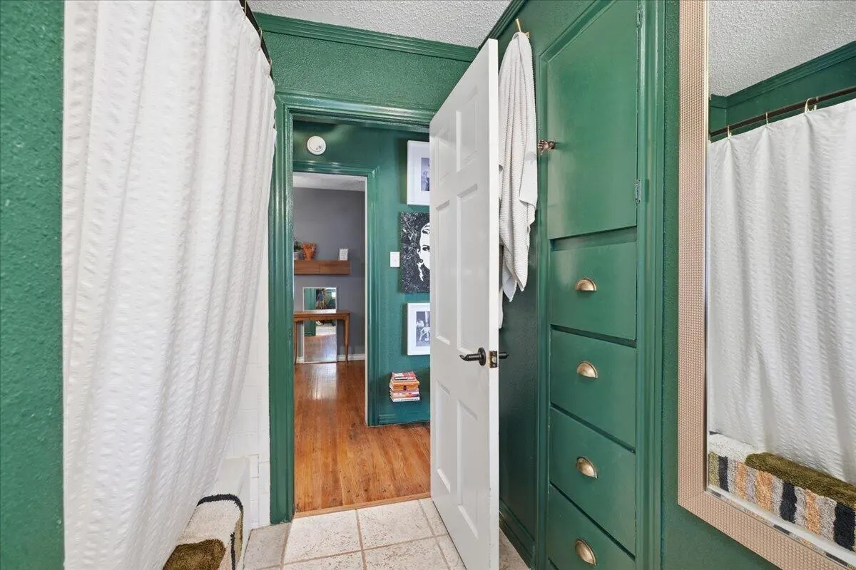 Photo 24 — 2423 28th Street, Lubbock, TX 79411