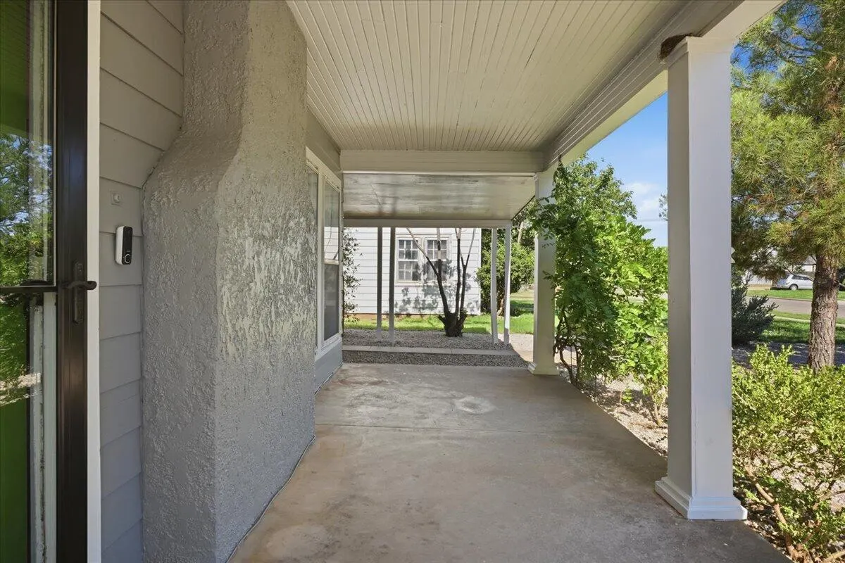 Photo 7 — 2423 28th Street, Lubbock, TX 79411