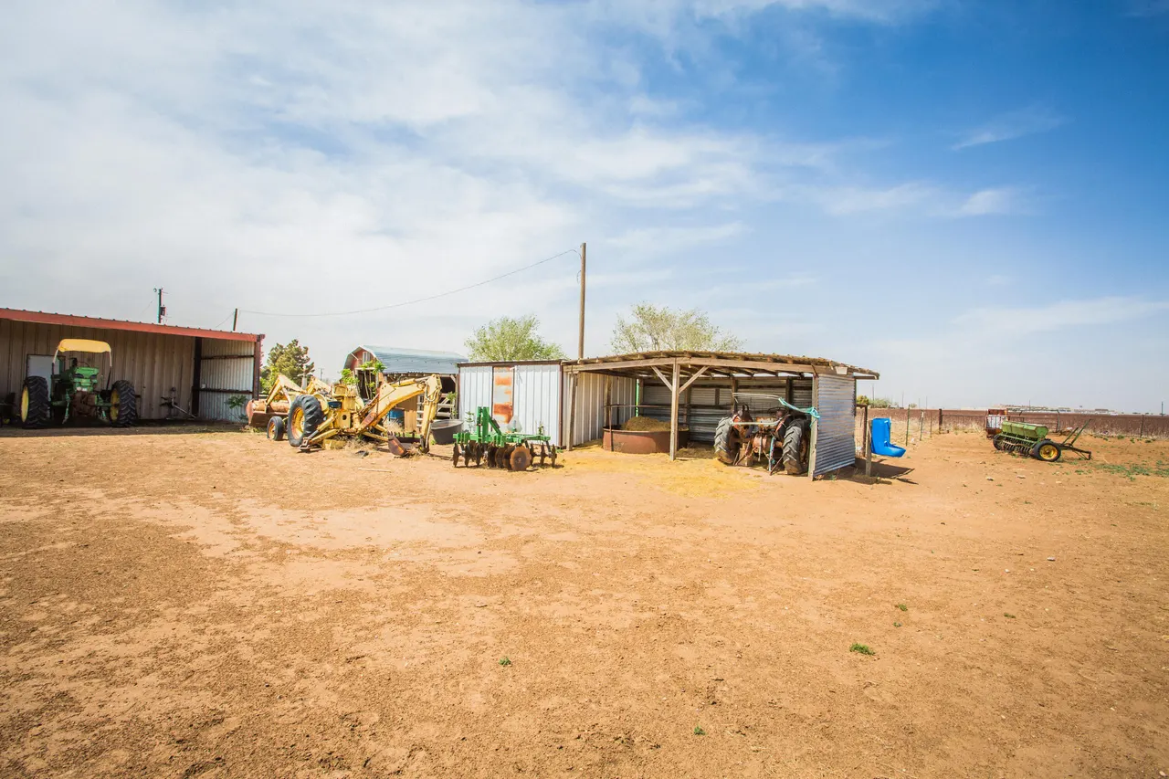 Photo 12 — 3902 N Magnolia Avenue, Lubbock, TX 79403