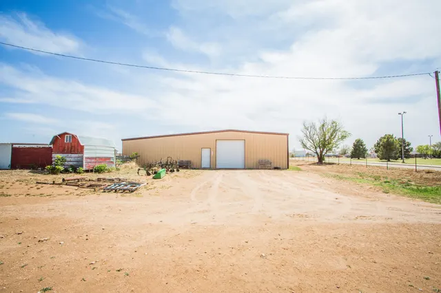 Photo 2 — 3902 N Magnolia Avenue, Lubbock, TX 79403